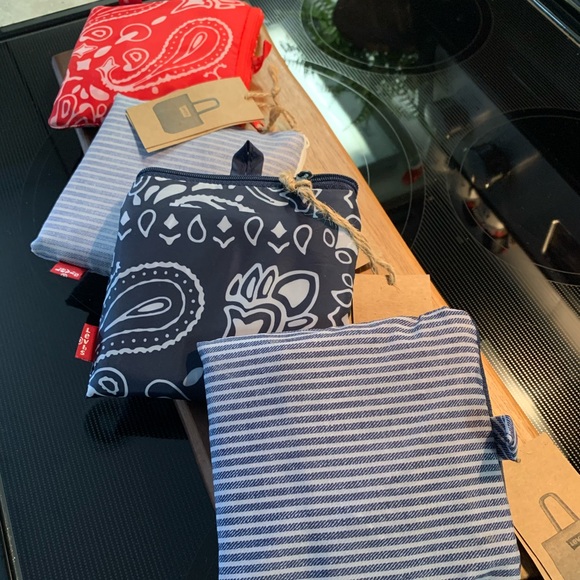 RARE RED LIMITED EDITION COLLECTION LEVI’S… - Picture 4 of 7